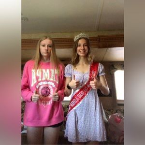 Meet your Posher, Elizabeth